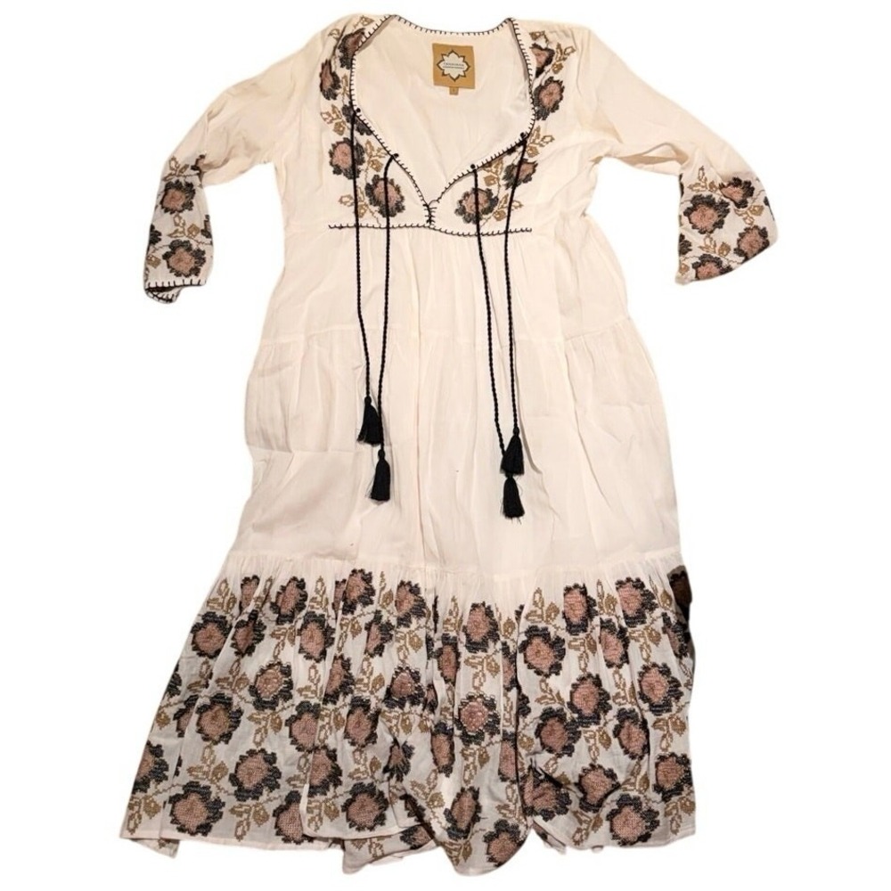 Tanavana by Gloria de Valenzuela Embroidered Cotton Dress | L
